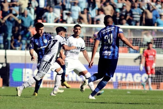 Soi tỷ lệ Atletico Tucuman vs Central Cordoba SDE, 07h30 ngày 19/07 2 Cuộc chạm trán gay cấn giữa Atletico Tucuman vs Central Cordoba SDE
